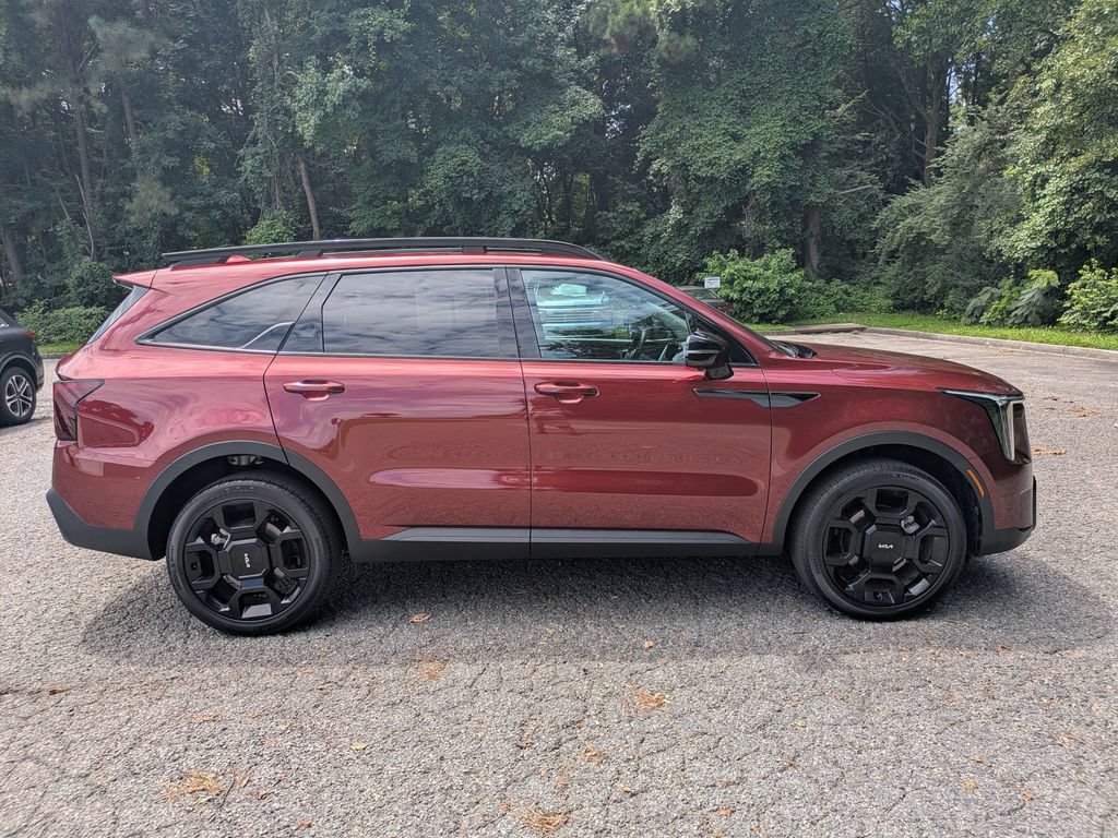 Used 2024 Kia Sorento SX AWD/4WD image 3