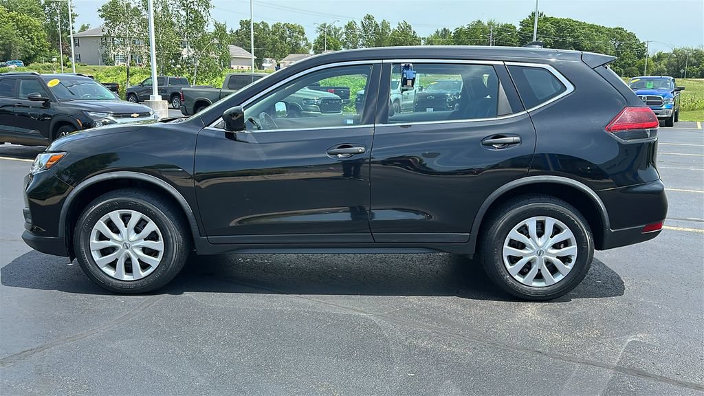 Used 2018 Nissan Rogue S AWD/4WD image 4