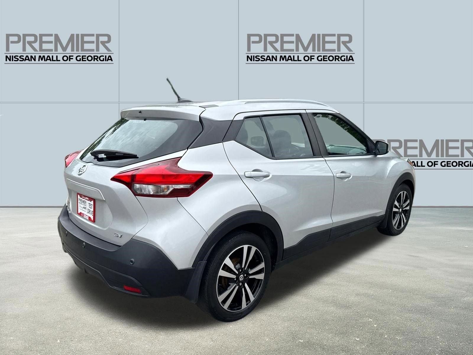 Used 2020 Nissan Kicks SV FWD image 5