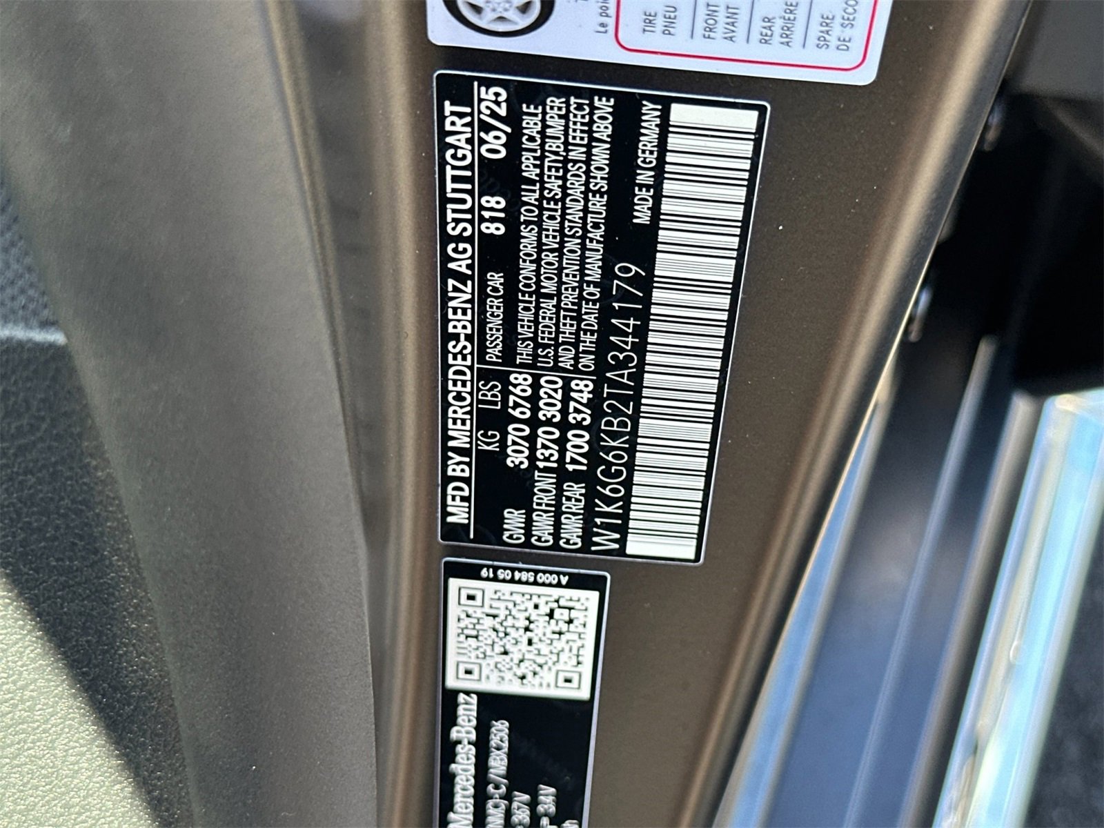 New 2026 Mercedes-Benz S 580e 4MATIC Sedan image 34