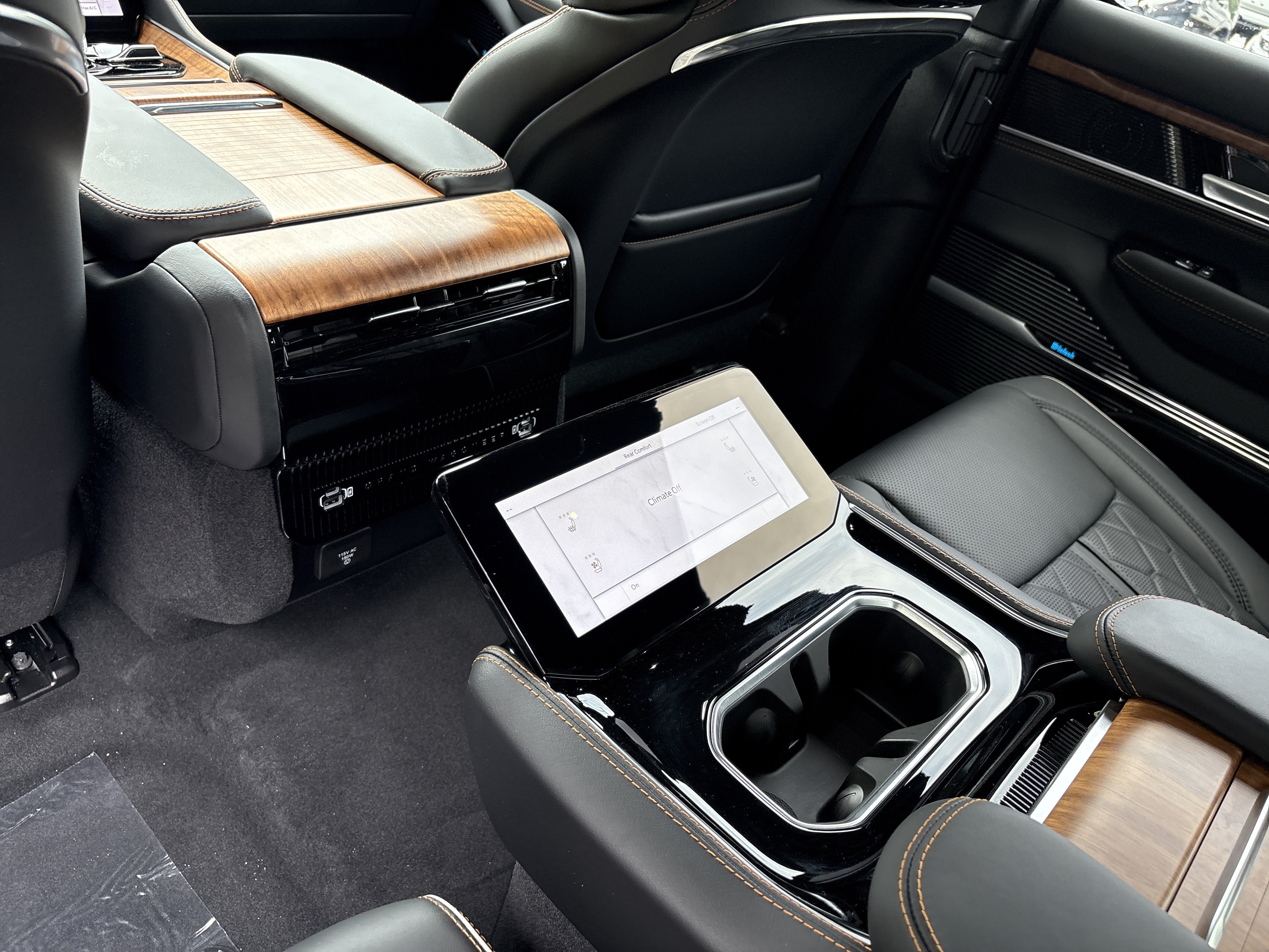 New 2026 Jeep Grand Wagoneer L Summit AWD/4WD image 33