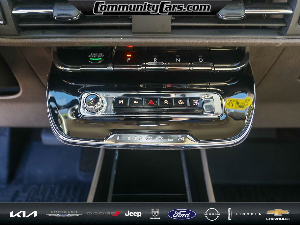 Certified 2023 Lincoln Corsair Reserve w/ Equipment Group 201A image 19