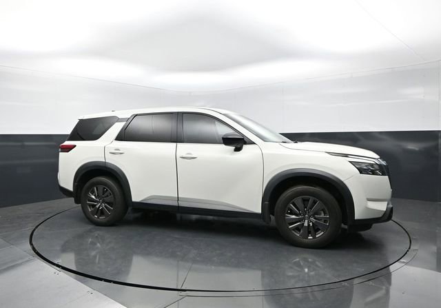 Used 2023 Nissan Pathfinder S FWD image 6