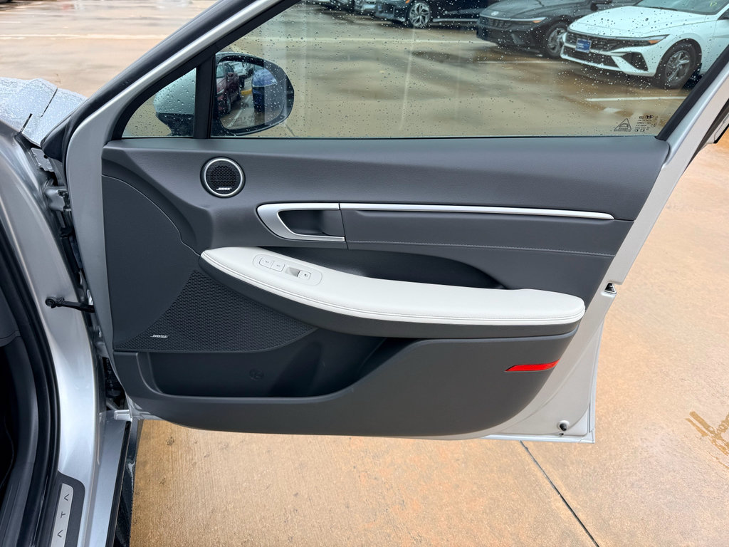 Used 2024 Hyundai Sonata Limited FWD image 11