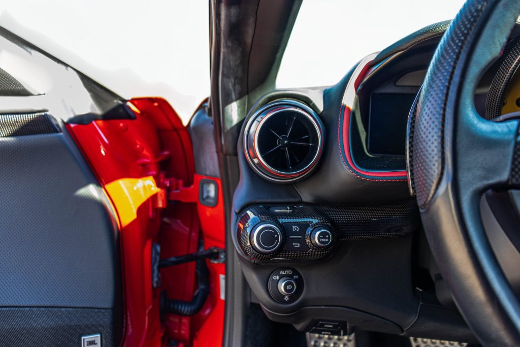 Certified 2018 Ferrari 812 Superfast RWD image 38