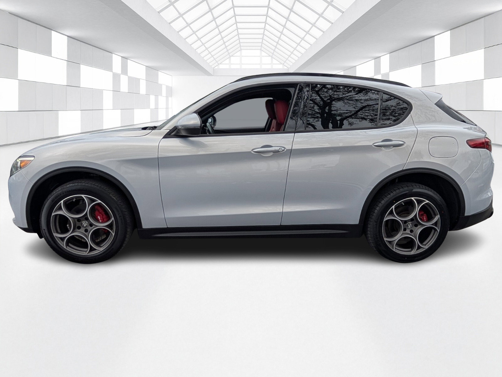 Used 2022 Alfa Romeo Stelvio Sprint image 4