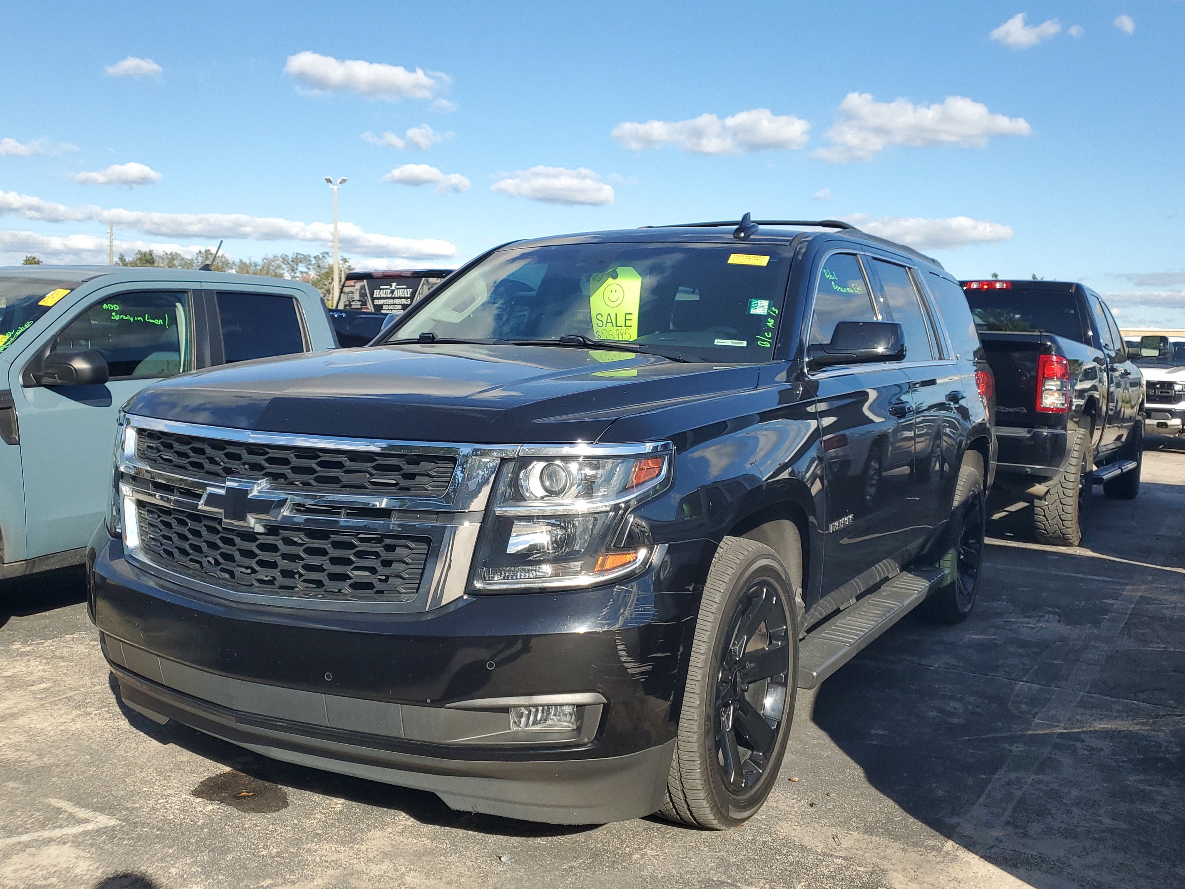Used 2019 Chevrolet Tahoe LT w/ Luxury Package image 3