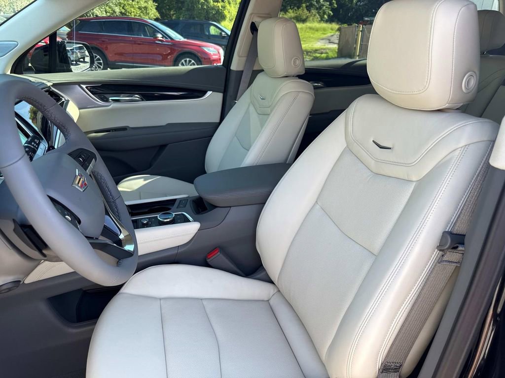 New 2025 Cadillac XT6 Premium Luxury w/ Technology Package image 22