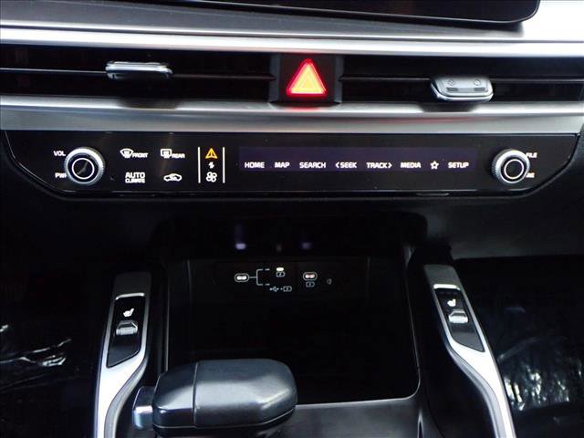 Used 2024 Kia Sorento S image 19