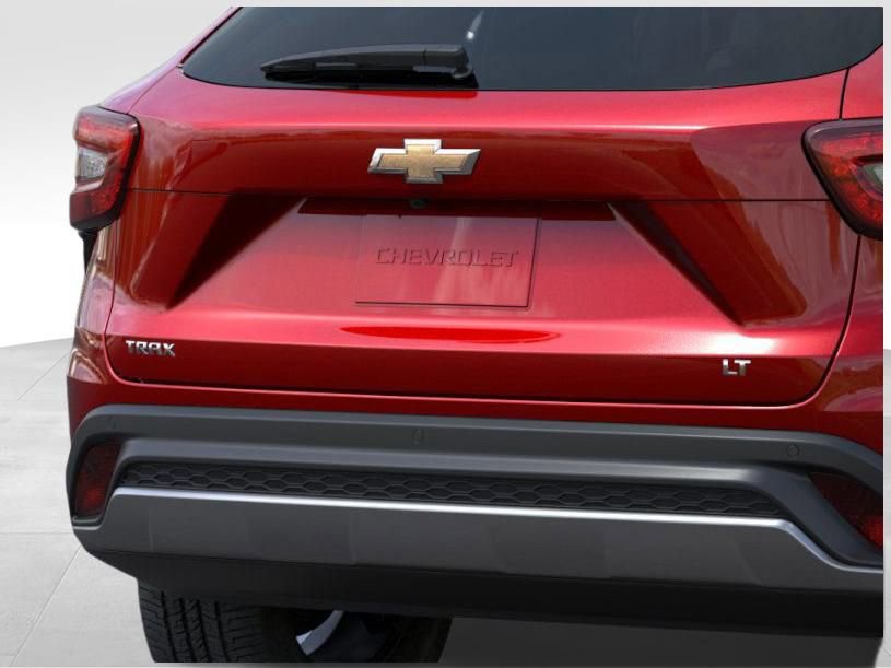 New 2026 Chevrolet Trax LT w/ Driver Confidence Package image 16