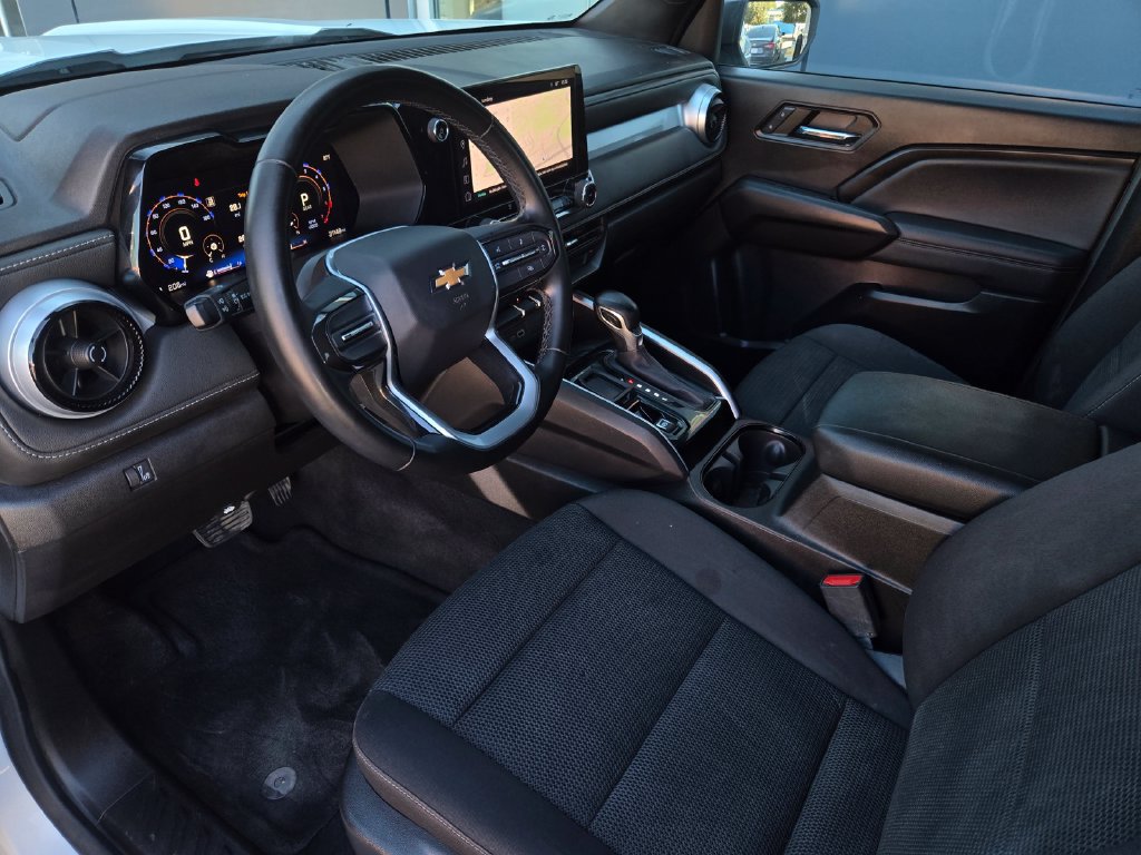Used 2024 Chevrolet Colorado LT RWD image 10