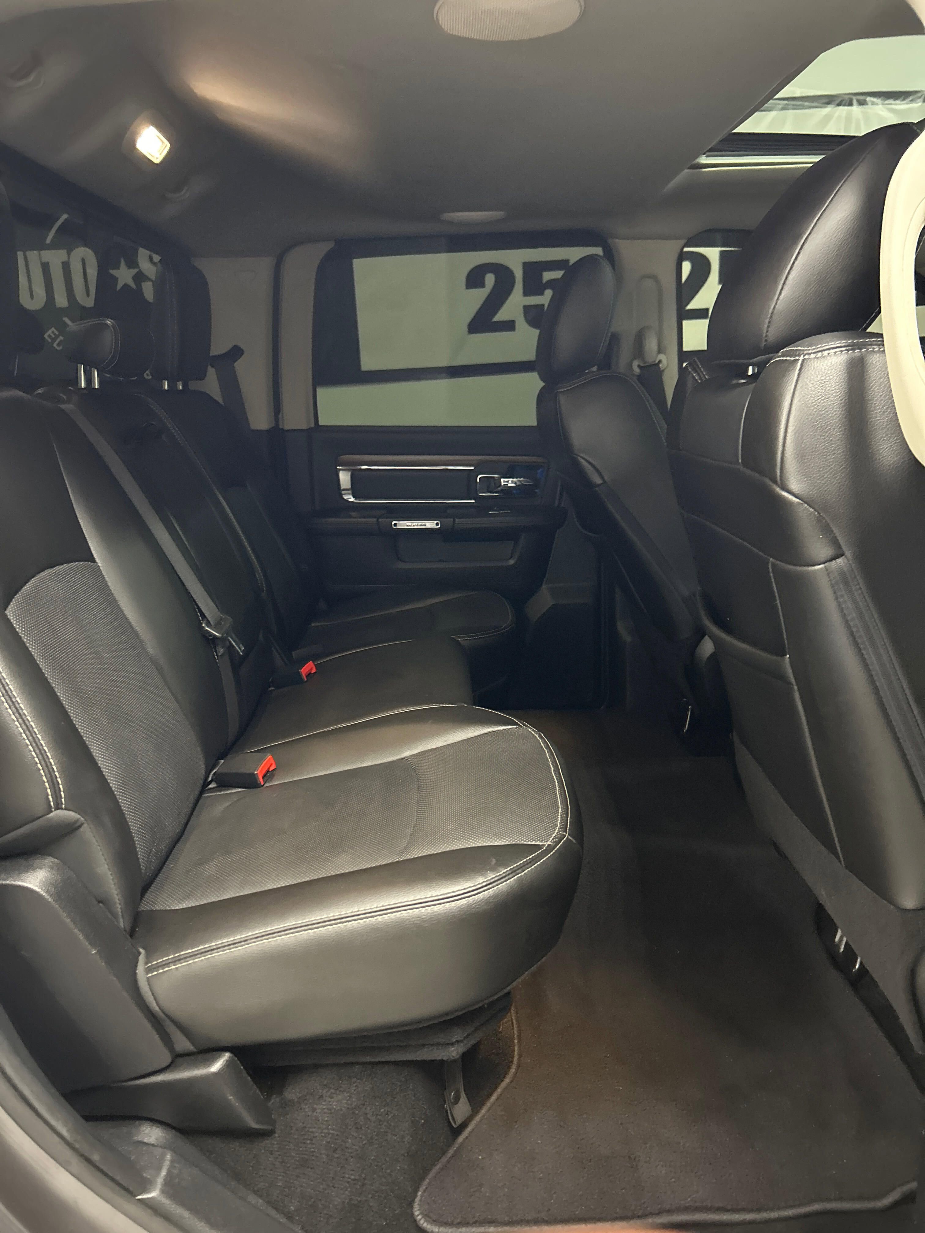 Used 2015 RAM 1500 Laramie w/ Convenience Group AWD/4WD image 12