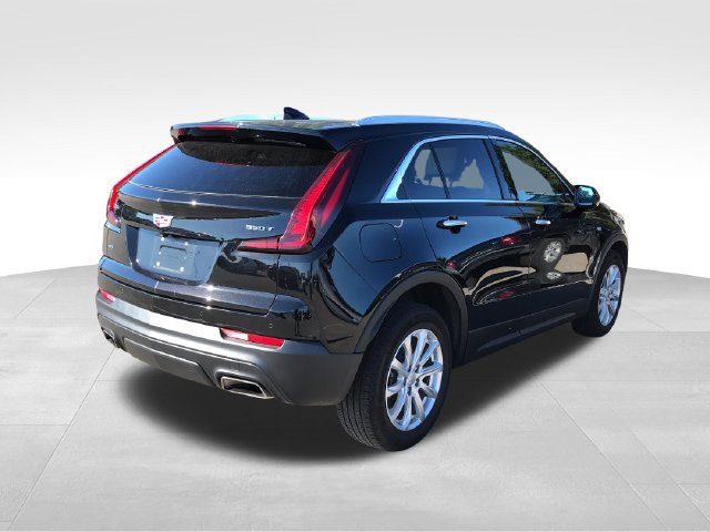 Used 2023 Cadillac XT4 Luxury w/ Cold Weather Package AWD/4WD image 28