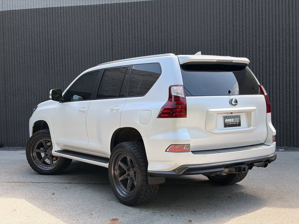 Used 2021 Lexus GX 460 Luxury w/ Sport Design Package AWD/4WD image 5