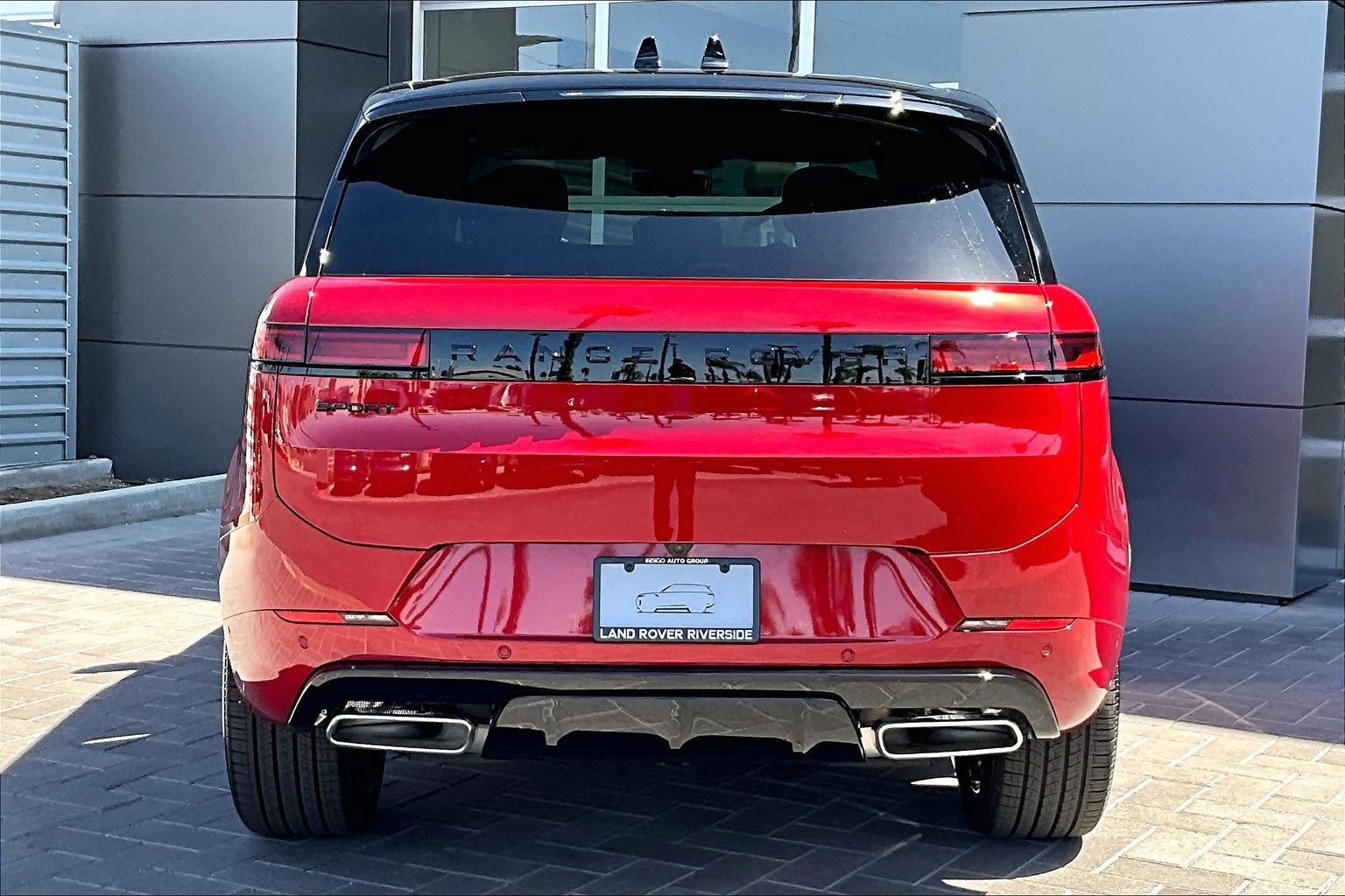 New 2026 Land Rover Range Rover Sport Dynamic SE AWD/4WD image 4