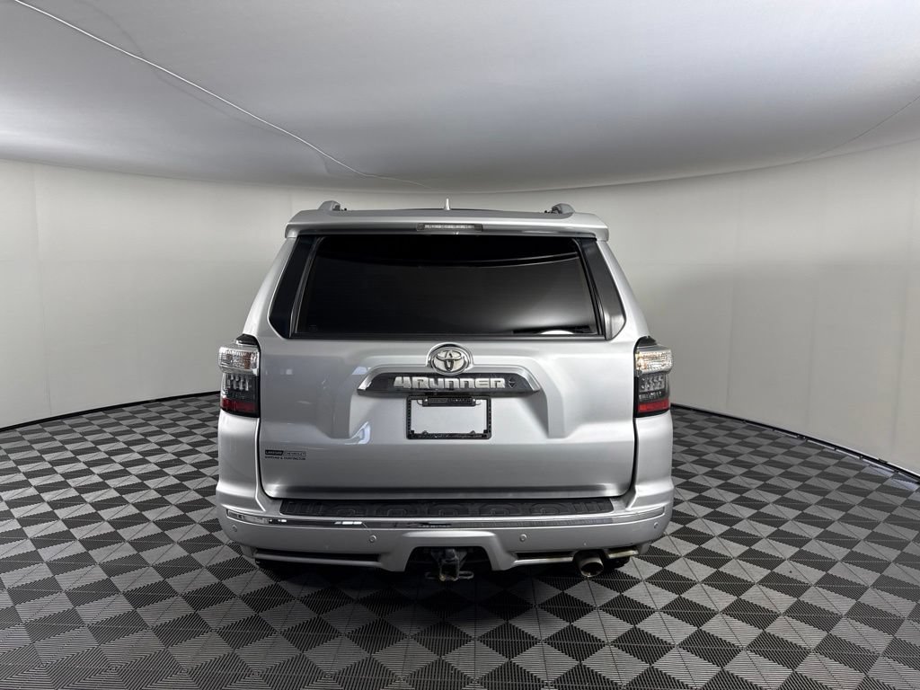 Used 2022 Toyota 4Runner Limited AWD/4WD image 4