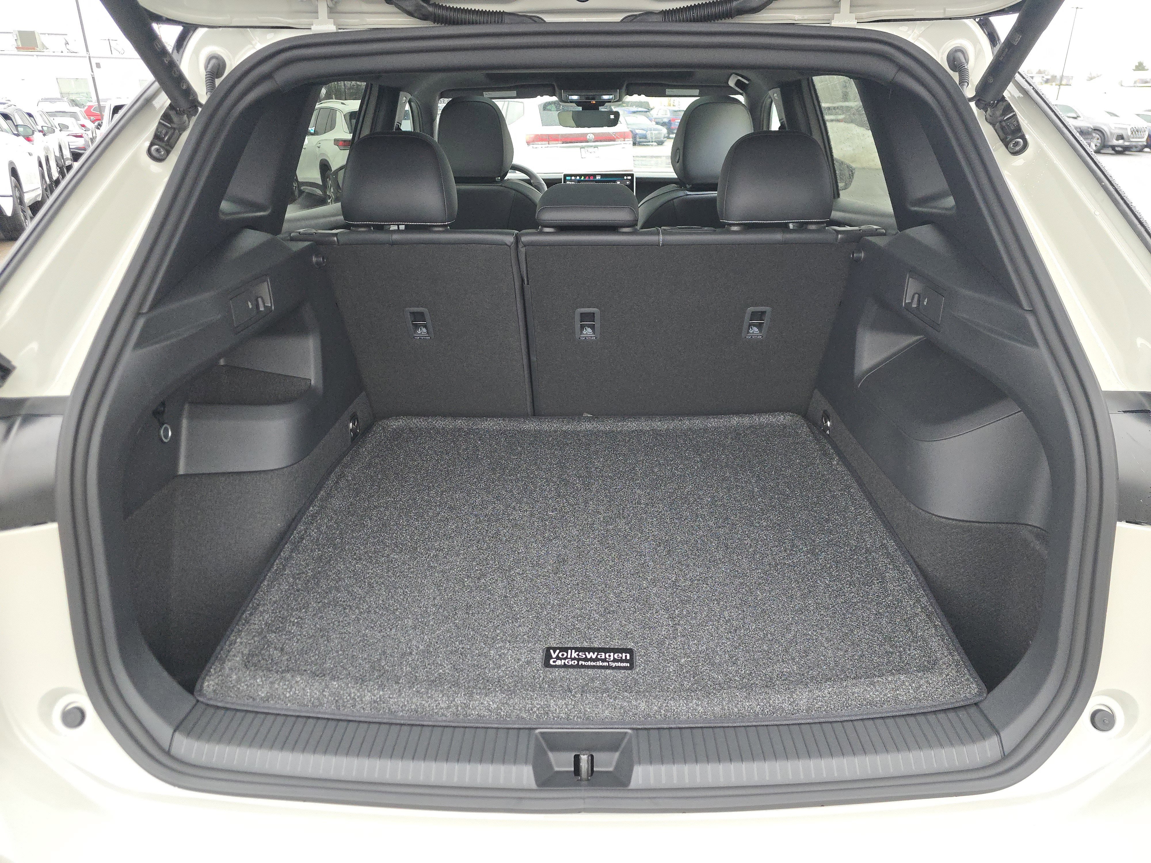 New 2026 Volkswagen Tiguan SE R-Line image 15