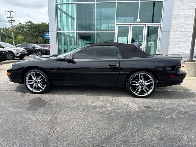 Used 2001 Chevrolet Camaro Z28 w/ SS Performance/Appearance Pkg RWD image 11