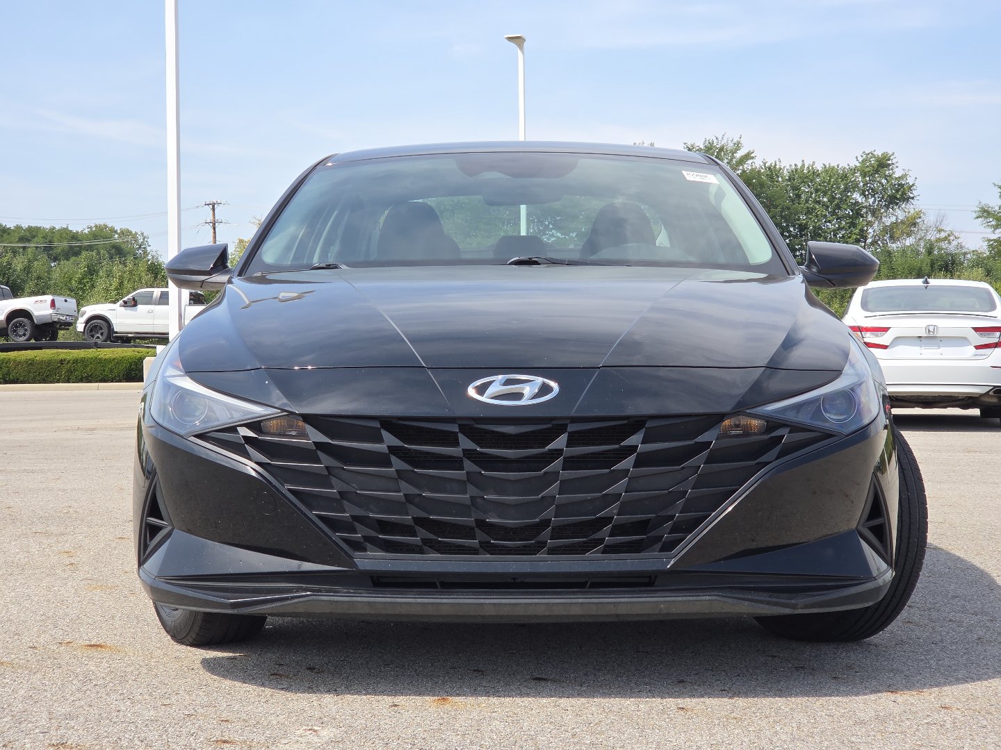 Used 2021 Hyundai Elantra SE FWD image 11