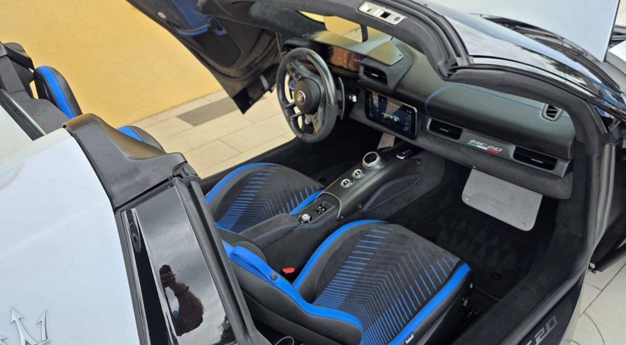 Used 2024 Maserati MC20 Cielo RWD image 56