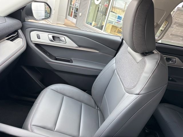 New 2026 Ford Explorer Active w/ Active Comfort Package AWD/4WD image 25