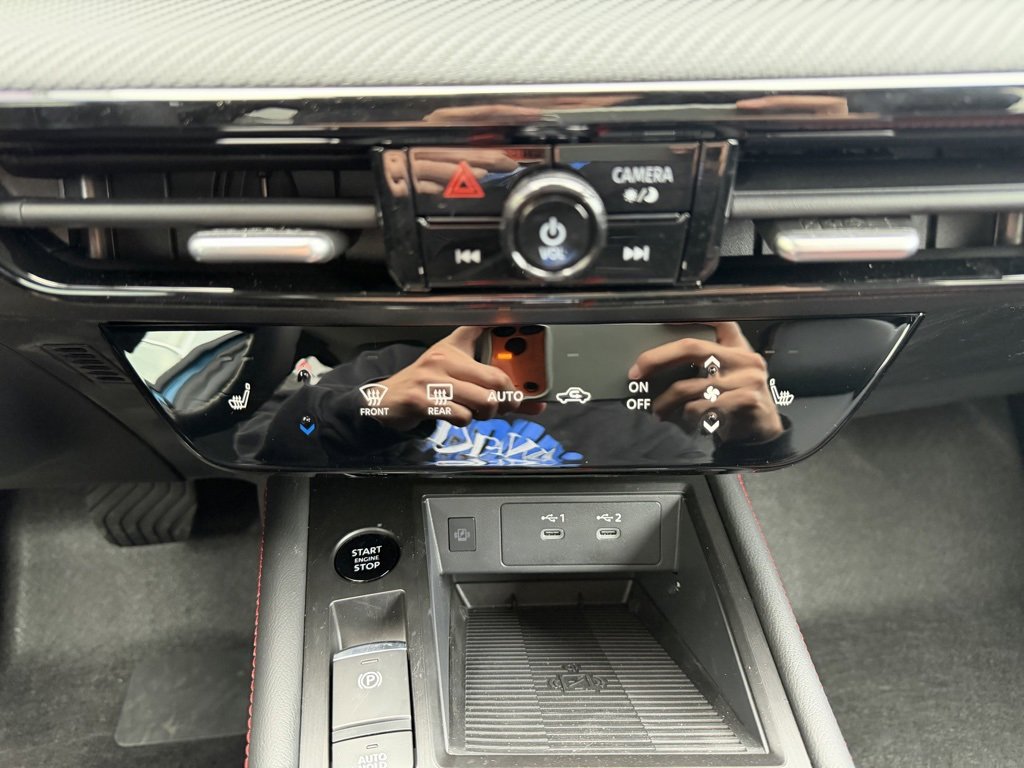 New 2026 Nissan Kicks SR w/ Cold Weather Package image 22