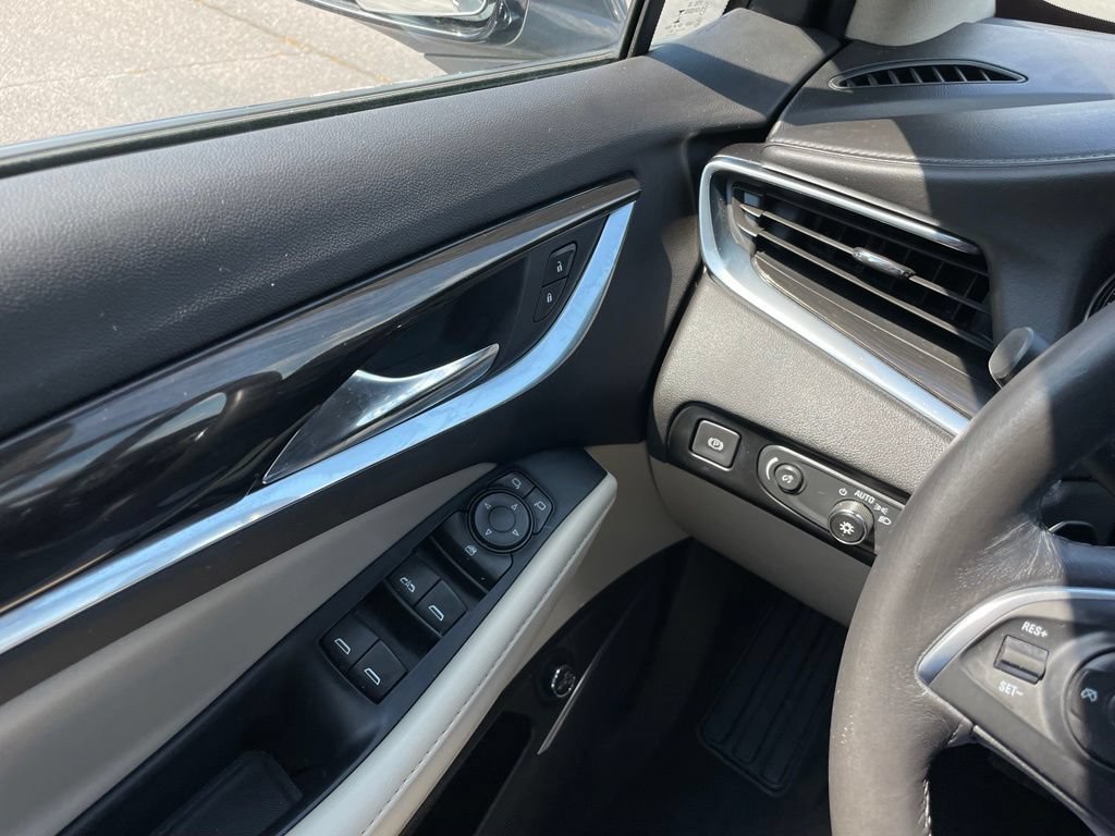 Used 2021 Buick Enclave Essence FWD image 22