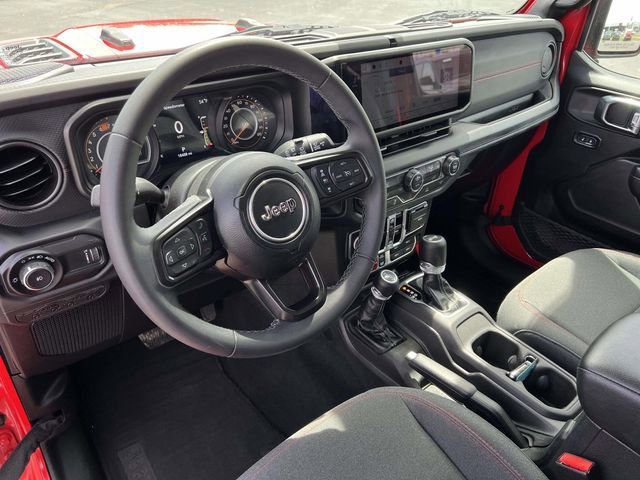 Certified 2025 Jeep Wrangler Unlimited Rubicon AWD/4WD image 28
