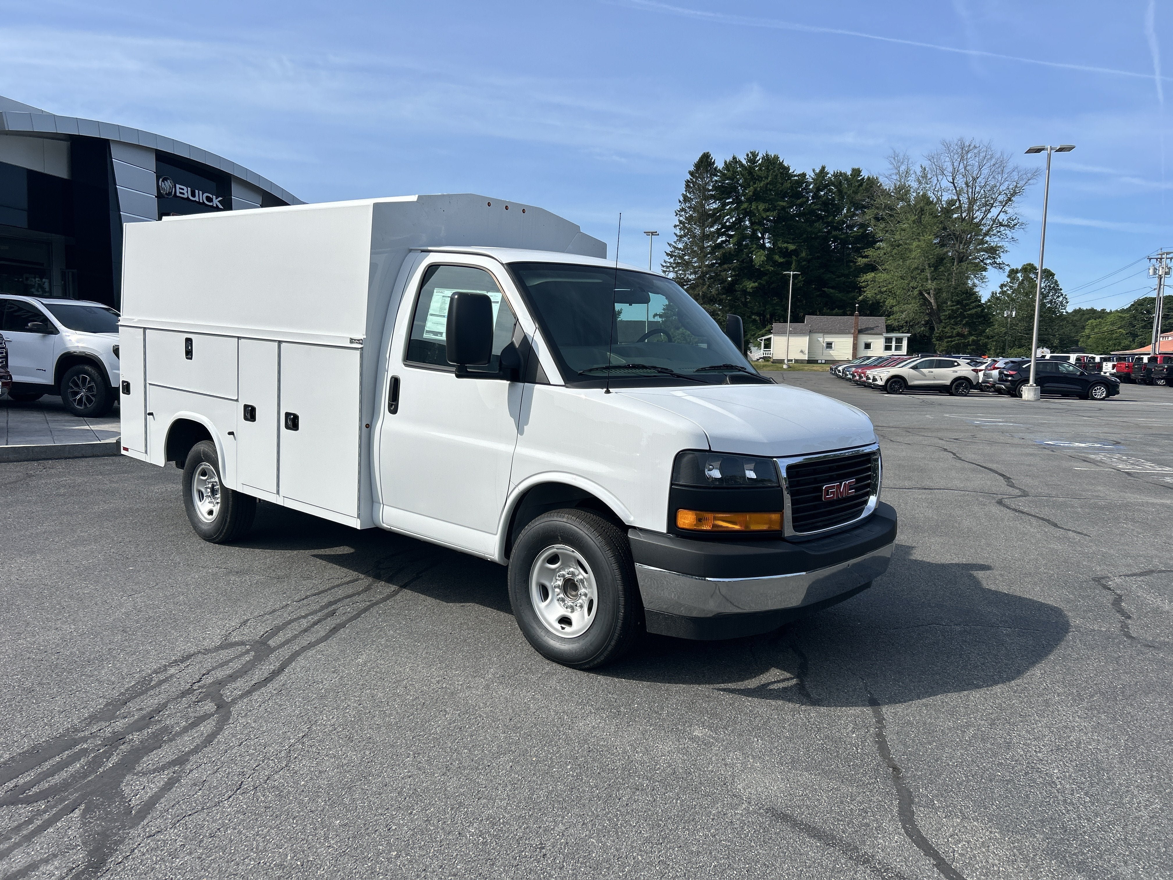 New 2026 GMC Savana 3500 w/ Power Convenience Package RWD image 14