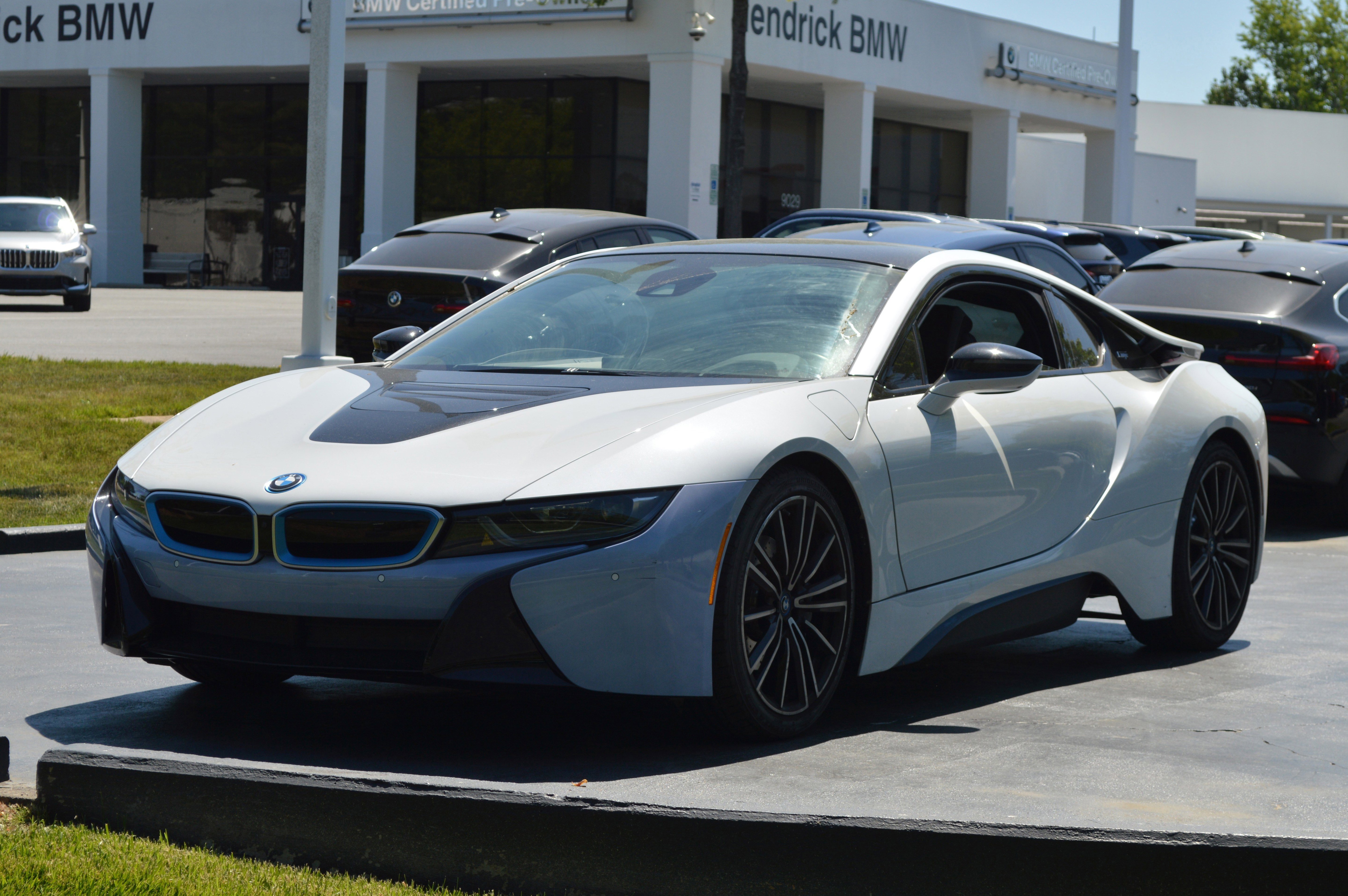Used 2019 BMW i8 Coupe image 7