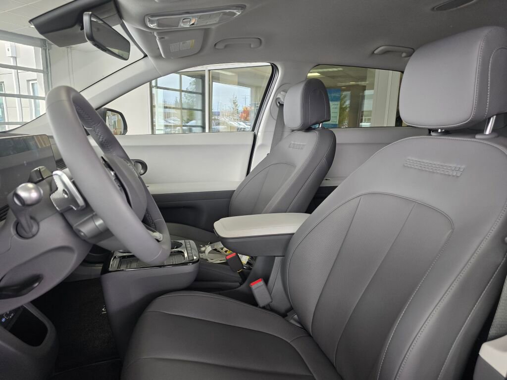 New 2025 Hyundai Ioniq 5 SEL image 17