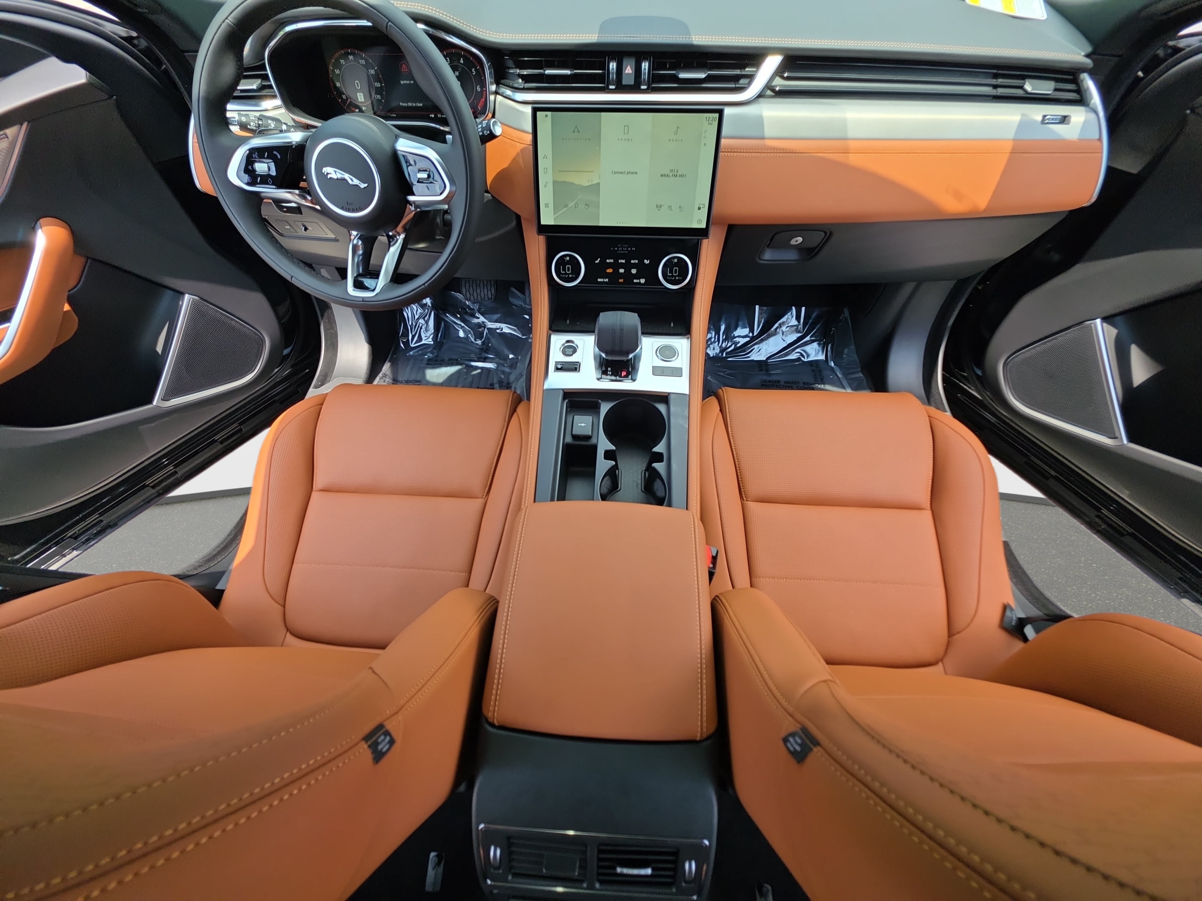 New 2026 Jaguar F-PACE R-Dynamic S AWD/4WD image 9