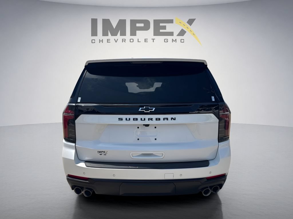 Used 2025 Chevrolet Suburban Z71 AWD/4WD image 4