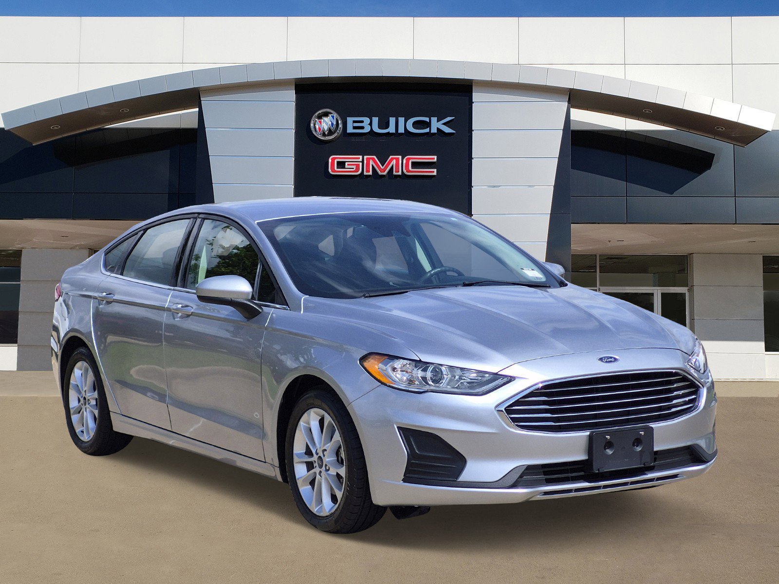 Used 2020 Ford Fusion SE FWD image 1