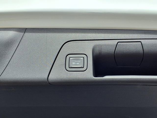 Used 2023 Buick Envision Preferred image 22