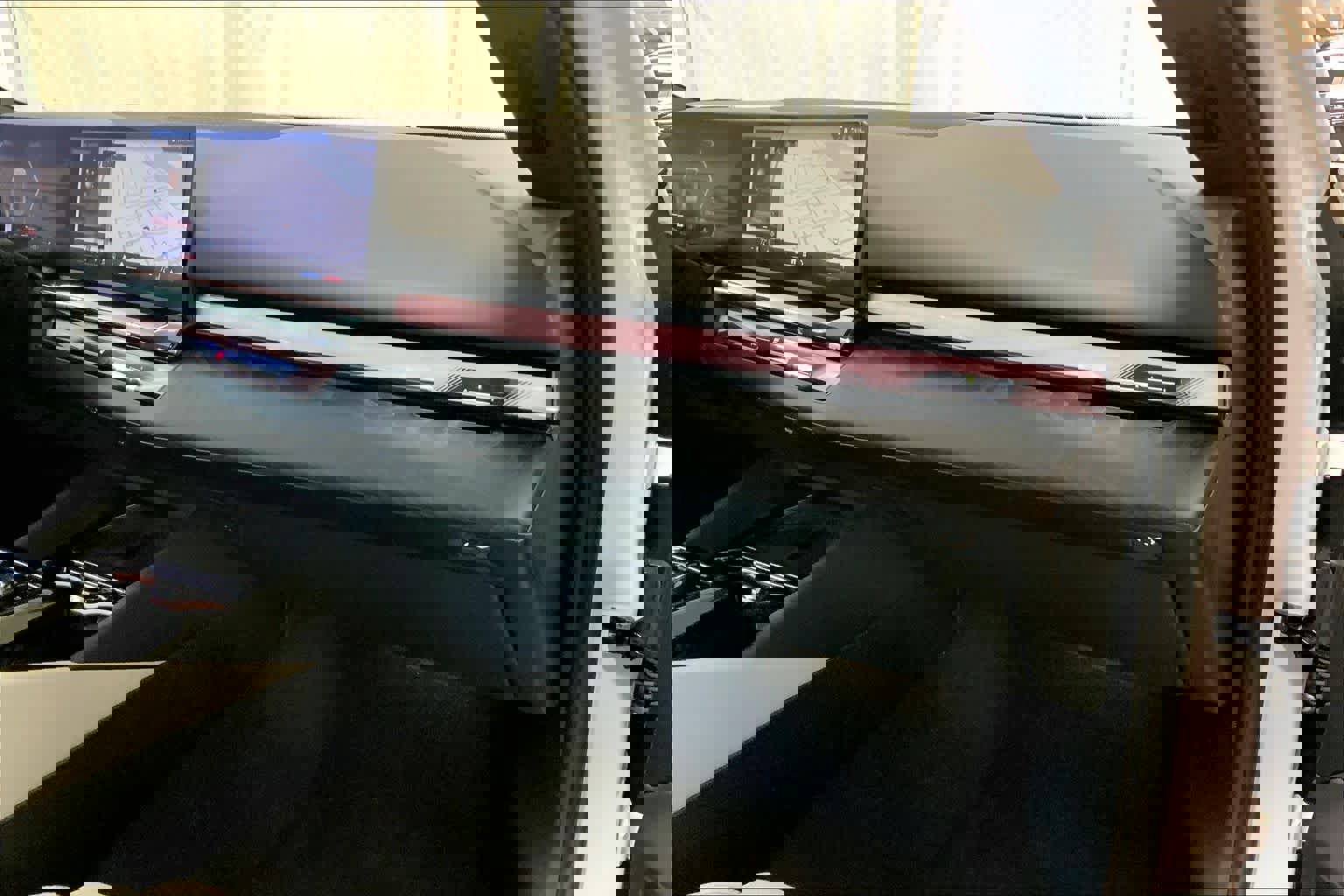 Certified 2024 BMW 540i xDrive w/ Premium Package image 18