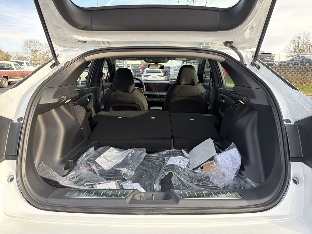 New 2026 Nissan Leaf w/ Illuminated Package FWD image 16