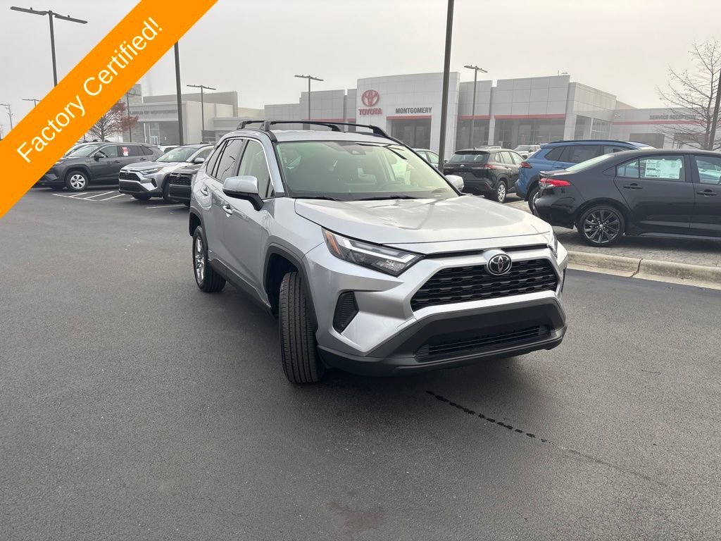 Used 2025 Toyota RAV4 XLE image 7