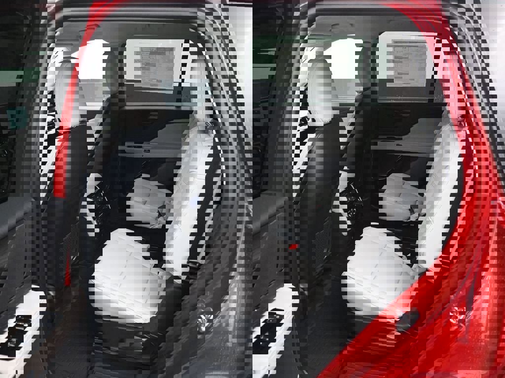 New 2026 Lincoln Aviator AWD w/ Jet Appearance Package image 10