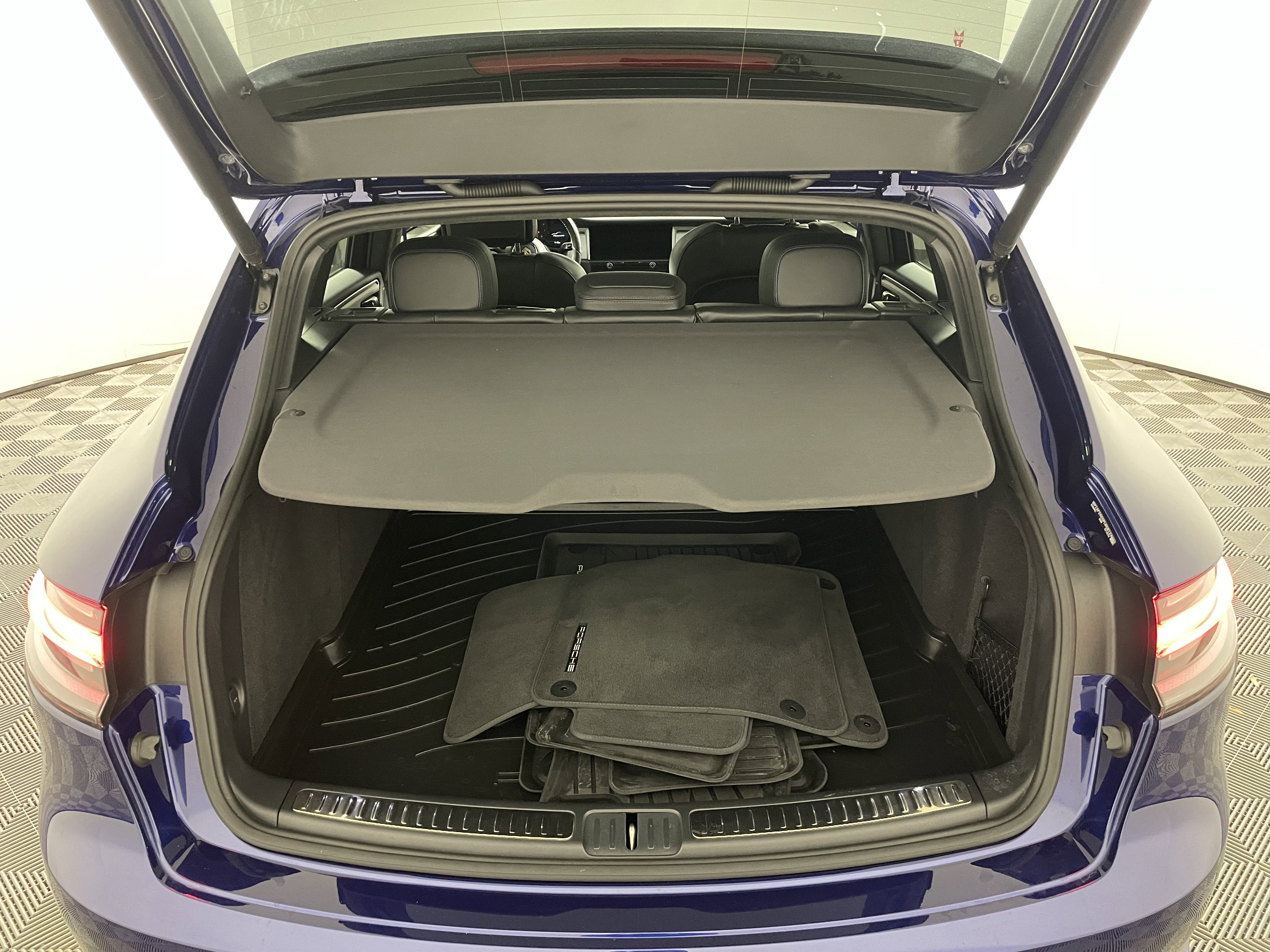 Certified 2023 Porsche Macan GTS image 21