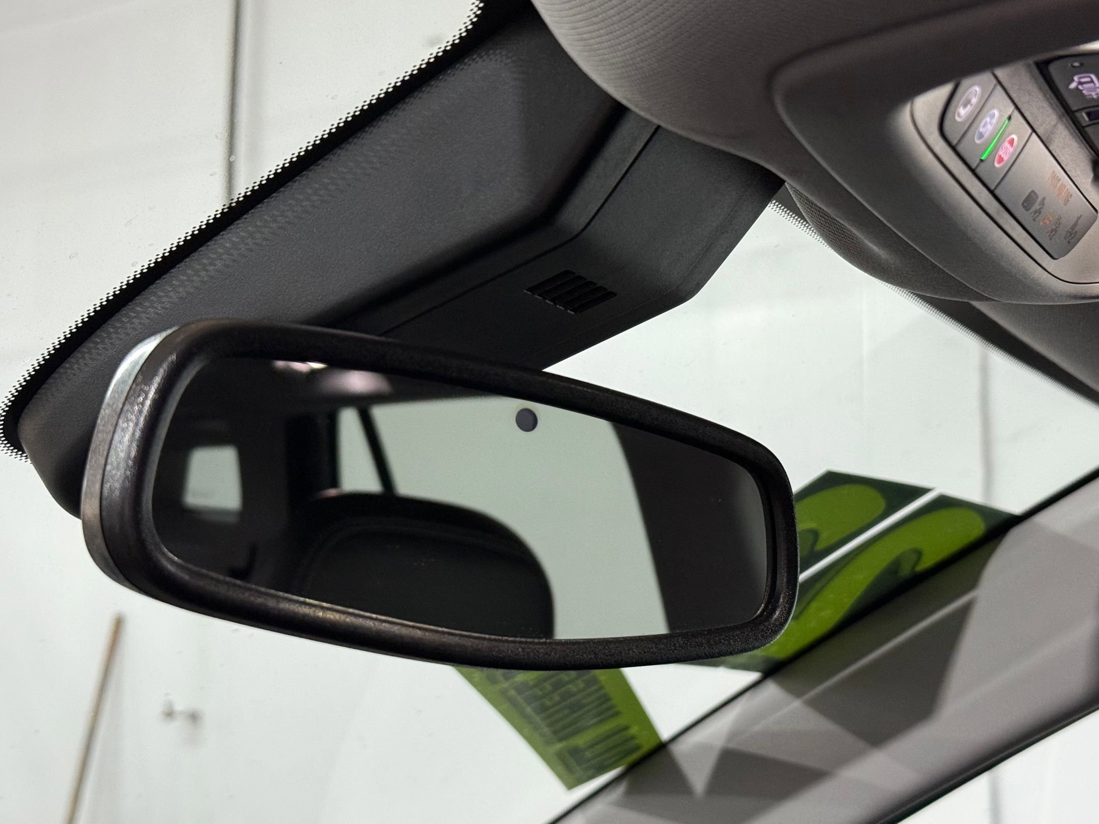 Used 2022 GMC Terrain SLT image 16