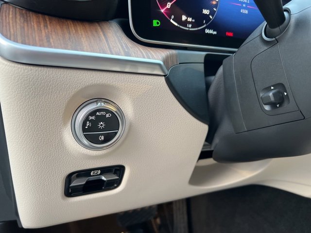 Used 2024 Mercedes-Benz C 300 4MATIC Sedan image 18