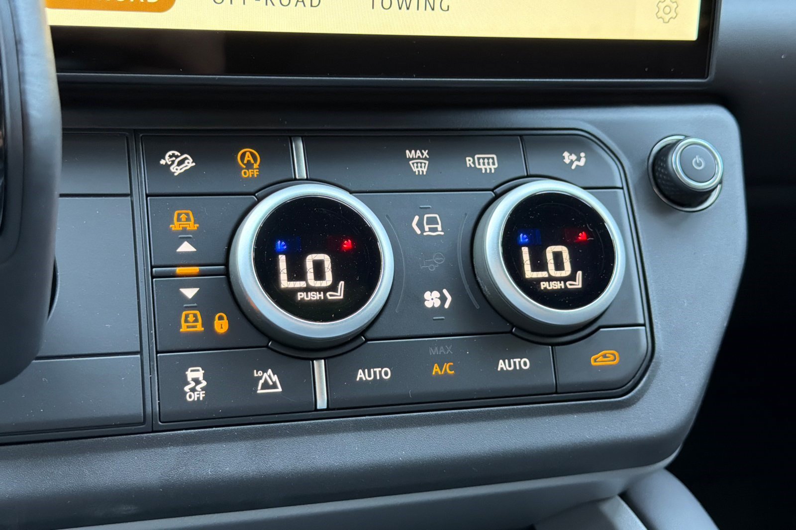 New 2026 Land Rover Defender 110 X AWD/4WD image 17