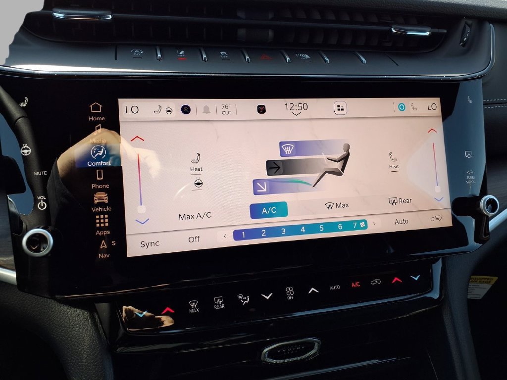 New 2026 Jeep Grand Cherokee Altitude AWD/4WD image 5