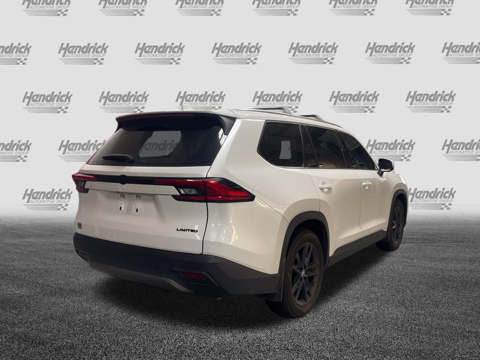 Used 2024 Toyota Grand Highlander FWD image 10