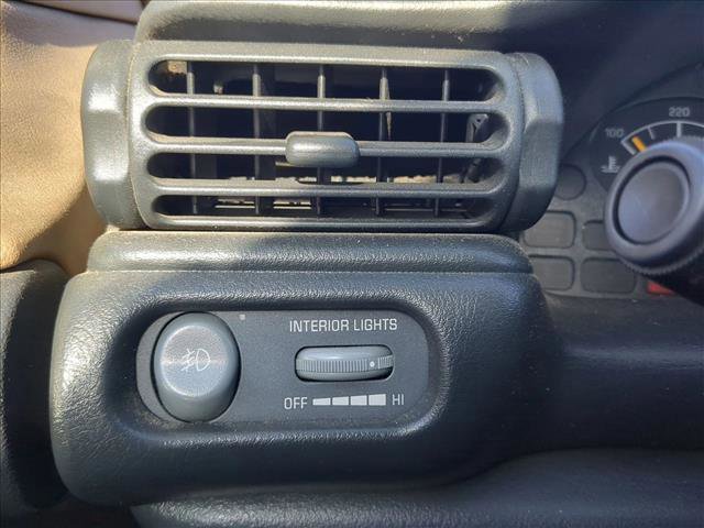 Used 1995 Pontiac Grand Am SE image 17