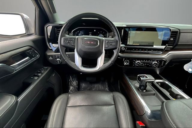 Used 2023 GMC Sierra 1500 SLT w/ SLT Premium Package AWD/4WD image 9