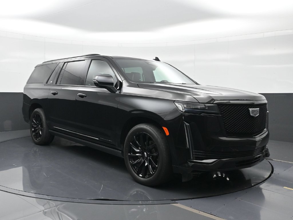 Certified 2023 Cadillac Escalade ESV Sport Platinum w/ LPO, ONYX Package AWD/4WD image 4