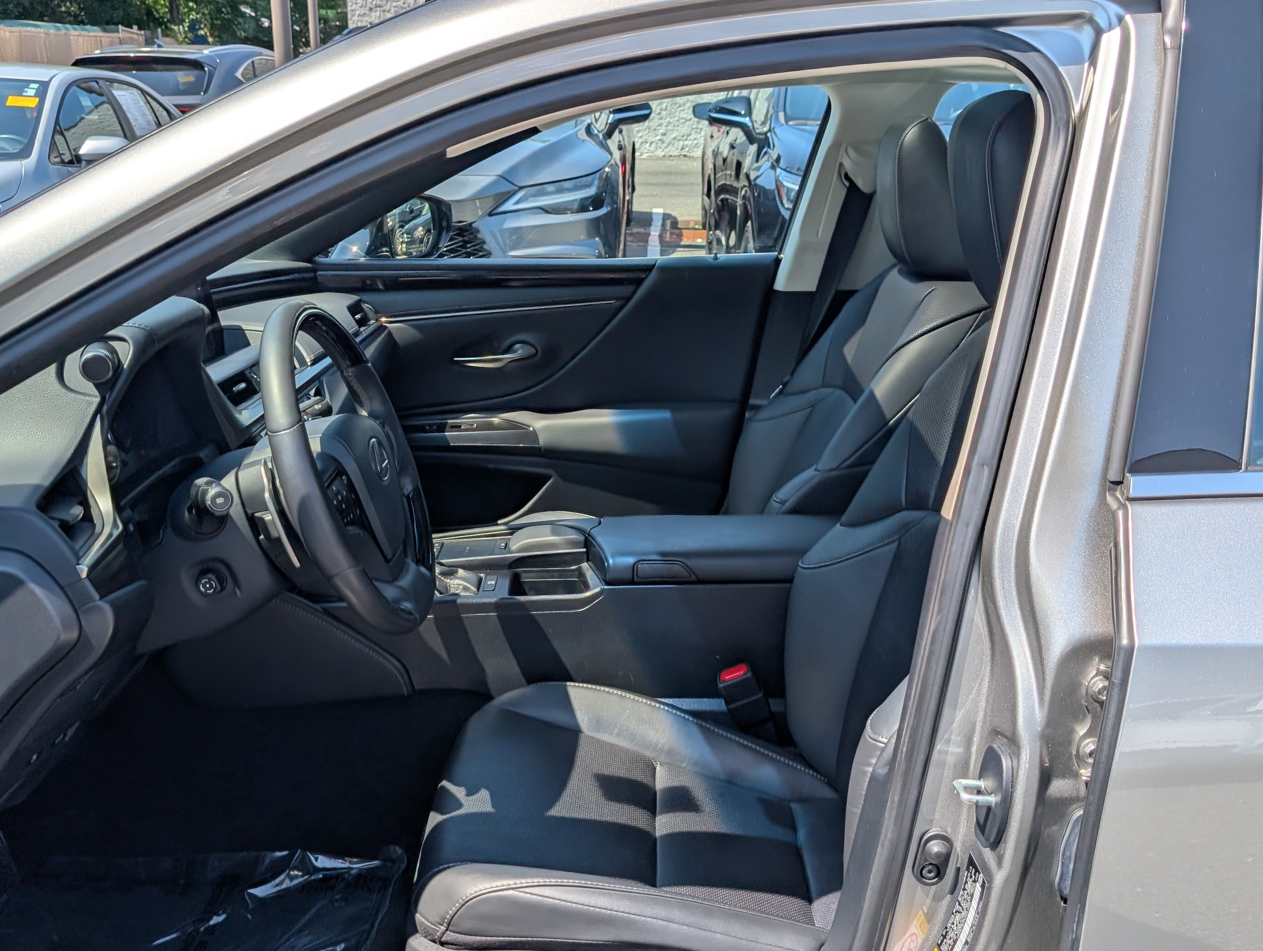 Used 2019 Lexus ES 350 w/ Premium Package FWD image 16