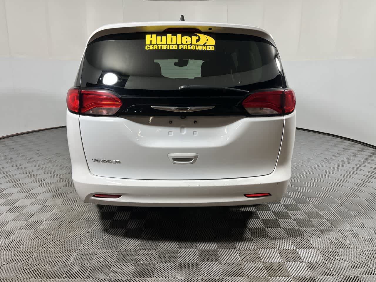 Used 2024 Chrysler Voyager LX FWD image 7